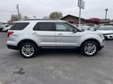 Used 2018 Ford Explorer XLT w/ Equipment Group 202A image 2