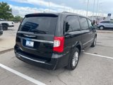 Used 2015 Chrysler Town & Country Touring-L w/ Driver Convenience Group image 3