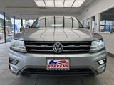 Used 2020 Volkswagen Tiguan SE w/ Panoramic Sunroof Package image 2