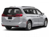 Used 2022 Chrysler Pacifica Touring-L w/ Uconnect Theater Family Group image 2