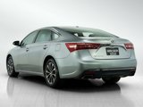 Used 2017 Toyota Avalon XLE image 3