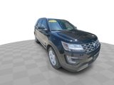 Used 2017 Ford Explorer XLT w/ Equipment Group 202A image 2