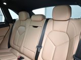 Certified 2020 Porsche Macan image 6