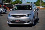 Used 2020 Chrysler Pacifica Touring-L image 4
