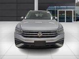 Used 2024 Volkswagen Tiguan SE image 2