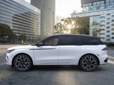 New 2024 Lincoln Nautilus Reserve image 3