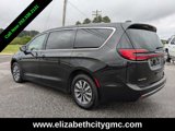 Used 2024 Chrysler Pacifica Select image 6