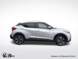 Used 2019 Nissan Kicks SV image 2