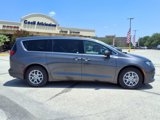 Used 2023 Chrysler Voyager LX image 2