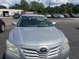 Used 2010 Toyota Camry XLE image 2
