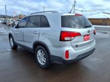 Used 2015 Kia Sorento LX image 3