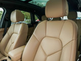 Certified 2024 Porsche Macan image 5