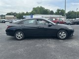 Used 2022 Hyundai Elantra SE image 4