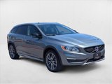 Used 2018 Volvo V60 T5 Cross Country w/ Convenience Package image 3