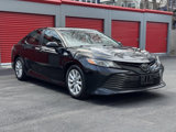 Used 2018 Toyota Camry LE image 2