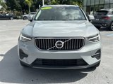 Used 2024 Volvo XC40 B5 Core image 3