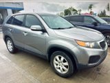 Used 2011 Kia Sorento LX image 3