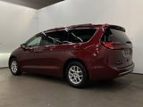 Used 2021 Chrysler Pacifica Touring-L image 4