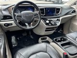 Used 2017 Chrysler Pacifica Touring-L image 6
