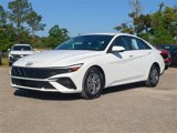 Certified 2024 Hyundai Elantra SE image 2