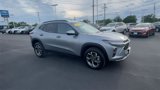Used 2024 Chevrolet Trax LT image 2