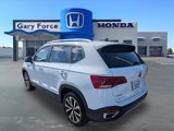Used 2024 Volkswagen Taos SE image 3