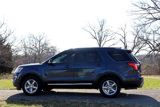 Used 2017 Ford Explorer XLT image 4