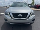 Used 2020 Nissan Pathfinder S image 2