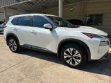 Used 2022 Nissan Rogue SV image 2