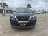 Used 2021 Nissan Rogue SV image 2