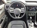 Used 2023 Volkswagen Atlas SEL Premium image 2