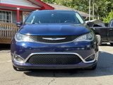 Used 2019 Chrysler Pacifica Touring-L image 2