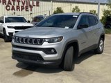 Used 2025 Jeep Compass Latitude image 3
