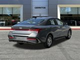 Used 2025 Hyundai Elantra SE w/ Cargo Package image 5
