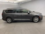 Certified 2023 Chrysler Pacifica Limited w/ Uconnect Theater Family Group image 4