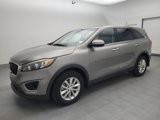 Used 2017 Kia Sorento L image 2