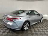Used 2019 Toyota Camry LE image 3