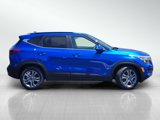 Certified 2022 Kia Seltos S image 4