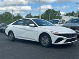 New 2025 Hyundai Elantra SE image 2