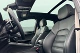 Certified 2022 Porsche Macan S image 5