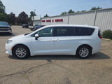 Used 2017 Chrysler Pacifica LX image 5