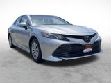 Used 2018 Toyota Camry LE image 3