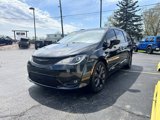 Used 2019 Chrysler Pacifica Touring-L Plus w/ Advanced Safetytec Group image 4