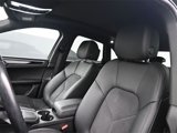 Certified 2021 Porsche Macan image 5