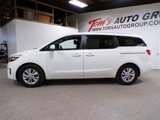 Used 2017 Kia Sedona LX w/ LX Essentials Premium Package image 2