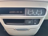 Used 2022 Chrysler Pacifica Touring-L image 5