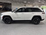Used 2023 Jeep Grand Cherokee Altitude image 4