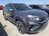 Used 2024 Volkswagen Taos SE image 2
