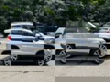 Used 2011 Volkswagen Tiguan SE image 3
