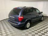Used 2007 Chrysler Town & Country w/ Popular Equipment Group I image 6